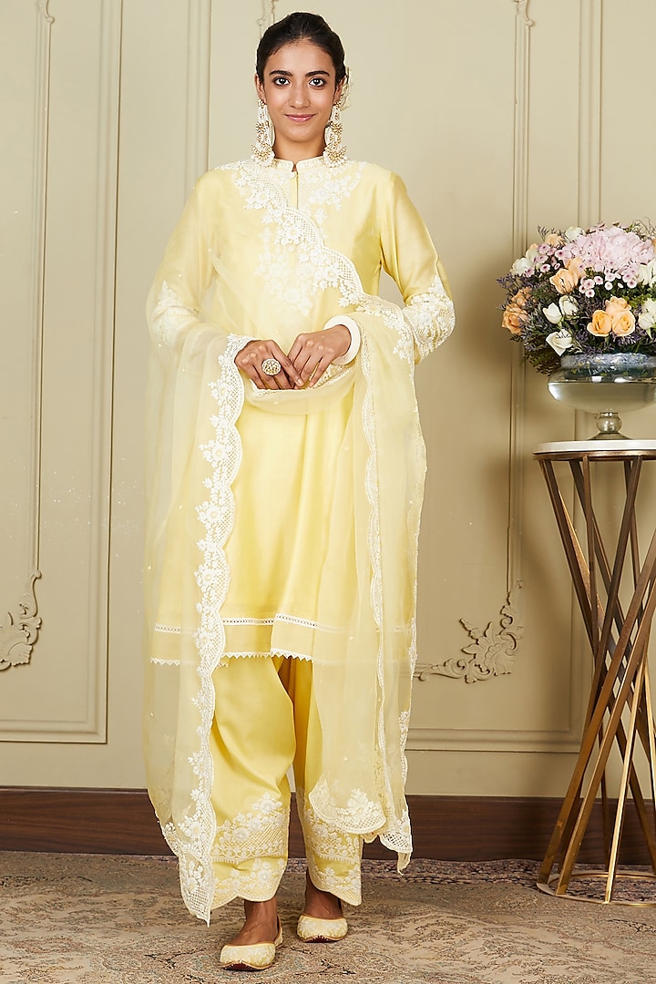 Lemon Yellow A-line Short Kurta Set by Sheetal Batra at Pernia's Pop Up Shop
