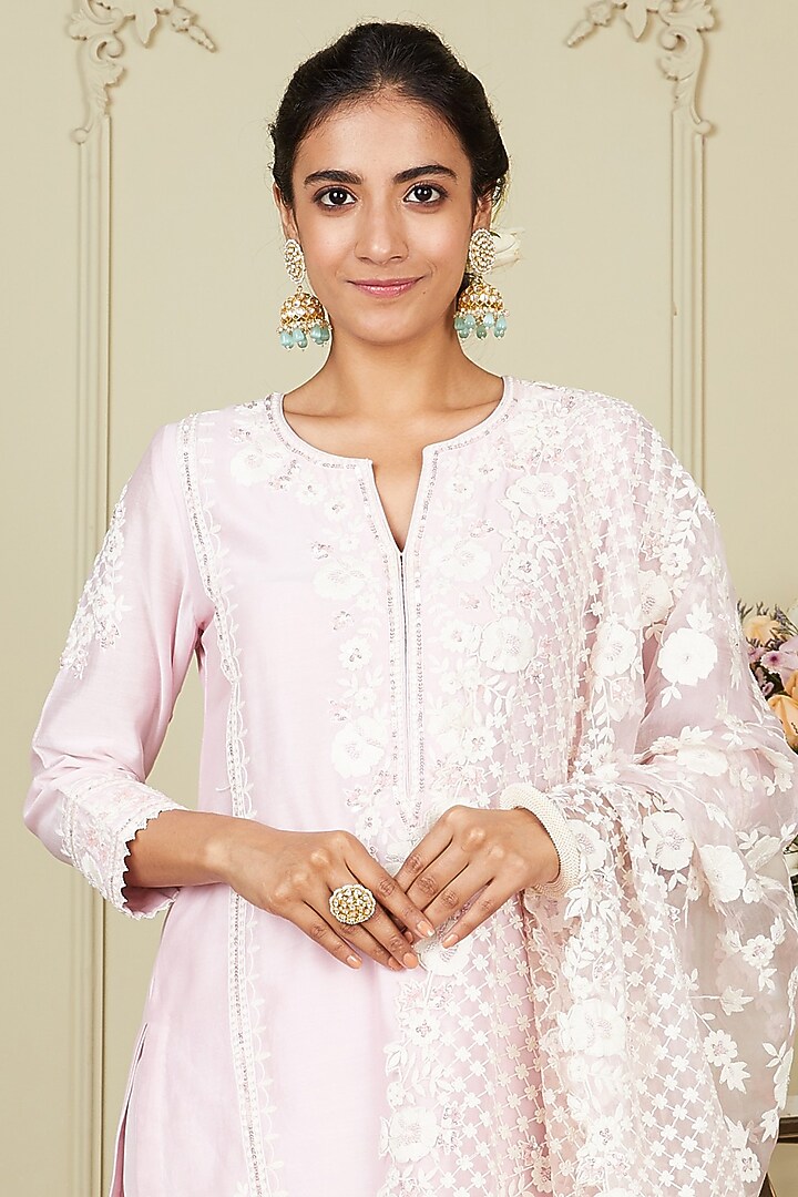 Pearl Blush Embroidered Gharara Set by Sheetal Batra at Pernia's Pop Up Shop