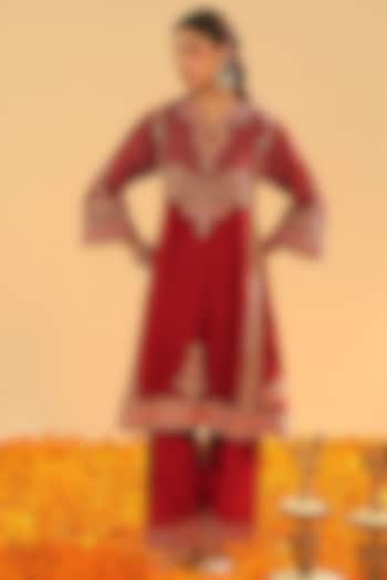 Deep Red Silk Chanderi Kiran Dori Embroidered Kurta Set by Sheetal Batra at Pernia's Pop Up Shop