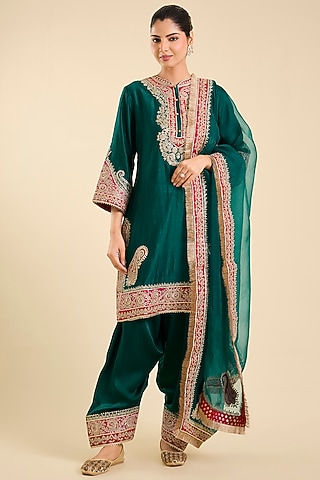 Emerald Green Silk Chanderi Embroidered Kurta Set by Sheetal Batra