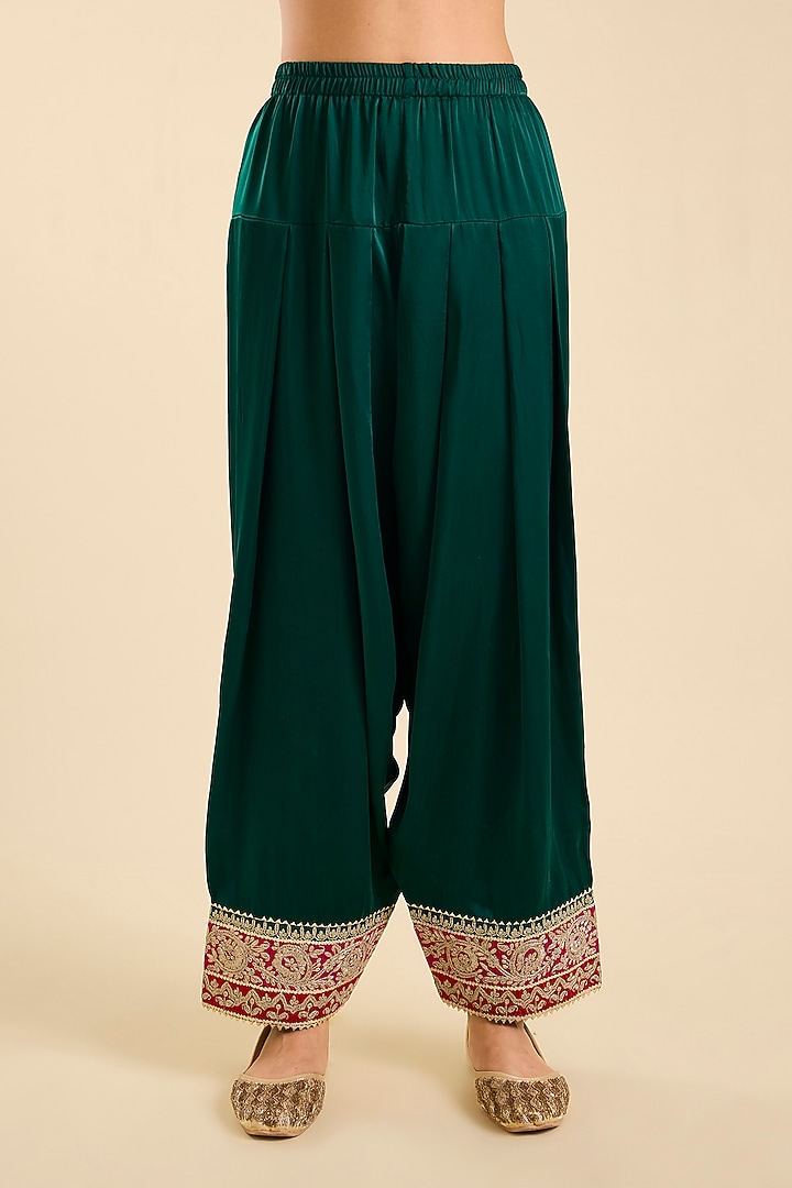 Emerald Green Silk Chanderi Embroidered Kurta Set by Sheetal Batra at Pernia's Pop Up Shop