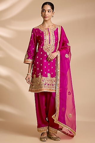 Hot Pink Pure Silk Banarasi Sequin Embroidered Kurta Set by Sheetal Batra