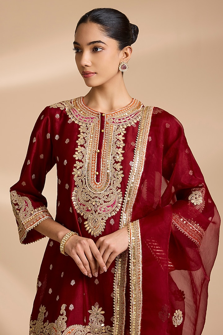 Red Pure Silk Banarasi Sequin Embroidered Kurta Set by Sheetal Batra at Pernia's Pop Up Shop