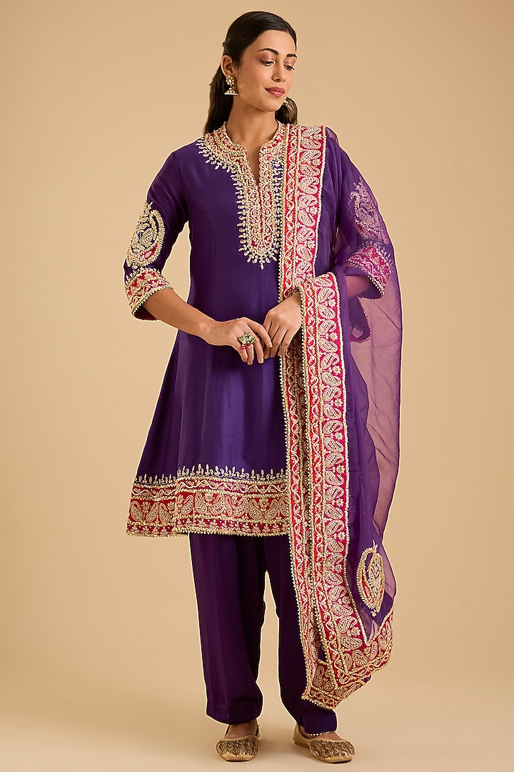 Purple Silk Chanderi Kashmiri Tilla Embroidered Kurta Set by Sheetal Batra at Pernia's Pop Up Shop