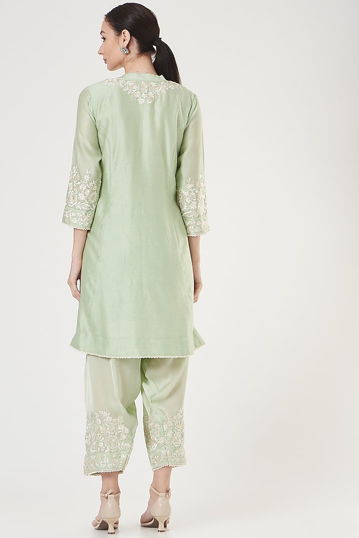 Mint Green Embroidered Kurta Set by Sheetal Batra at Pernia's Pop Up Shop