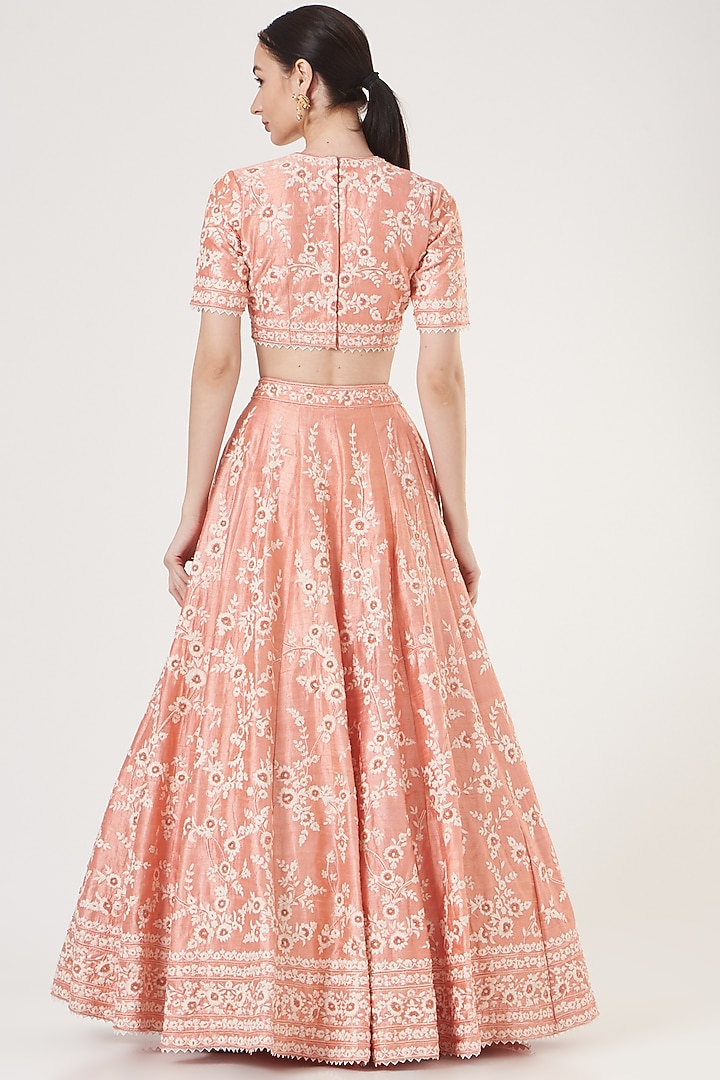 Peach Embroidered Lehenga Set by Sheetal Batra at Pernia's Pop Up Shop