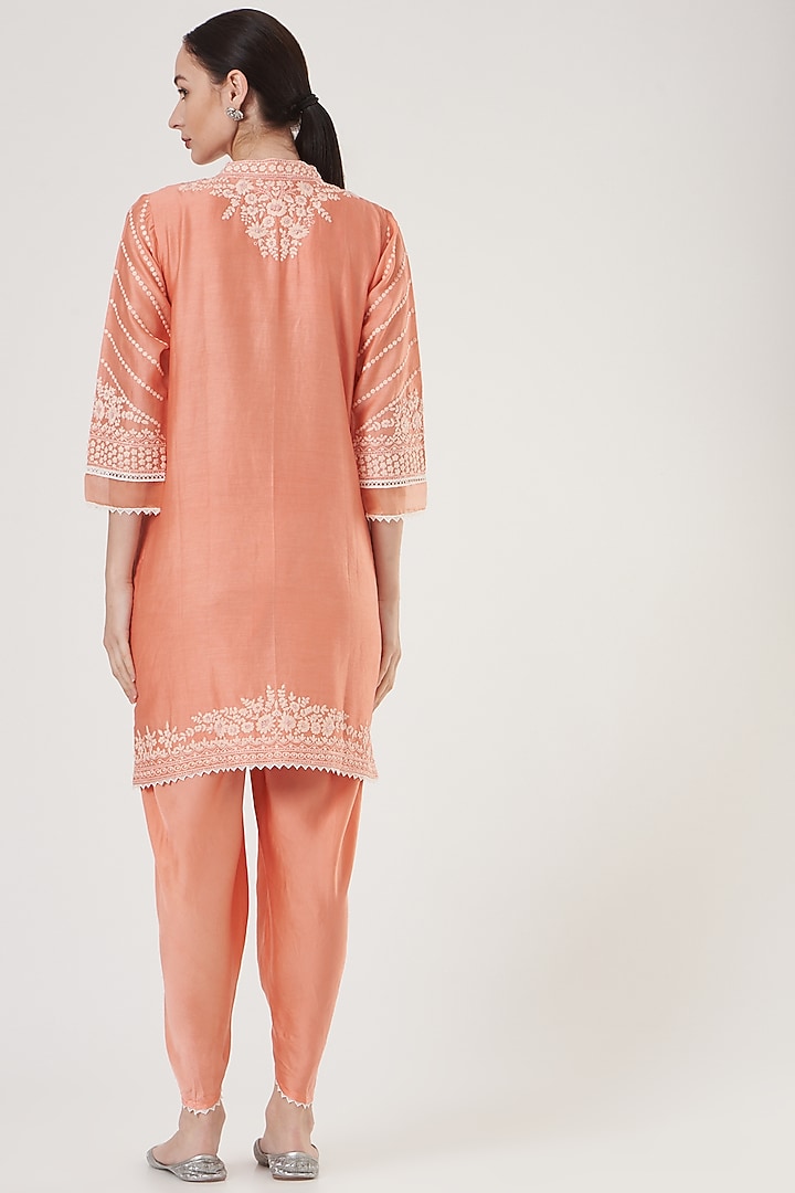Peach Silk Chanderi Kurta Set by Sheetal Batra at Pernia's Pop Up Shop