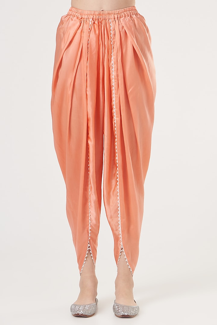 Peach Silk Chanderi Kurta Set by Sheetal Batra at Pernia's Pop Up Shop