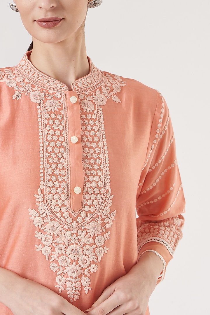 Peach Silk Chanderi Kurta Set by Sheetal Batra at Pernia's Pop Up Shop