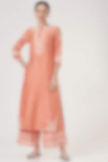 Peach Princess-Cut Kurta Set by Sheetal Batra at Pernia's Pop Up Shop