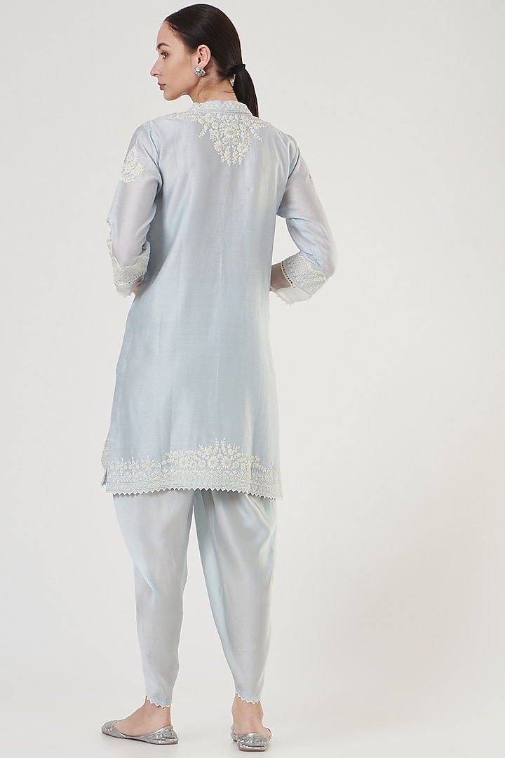 Sky Blue Silk Chanderi Embroidered Kurta Set by Sheetal Batra at Pernia's Pop Up Shop