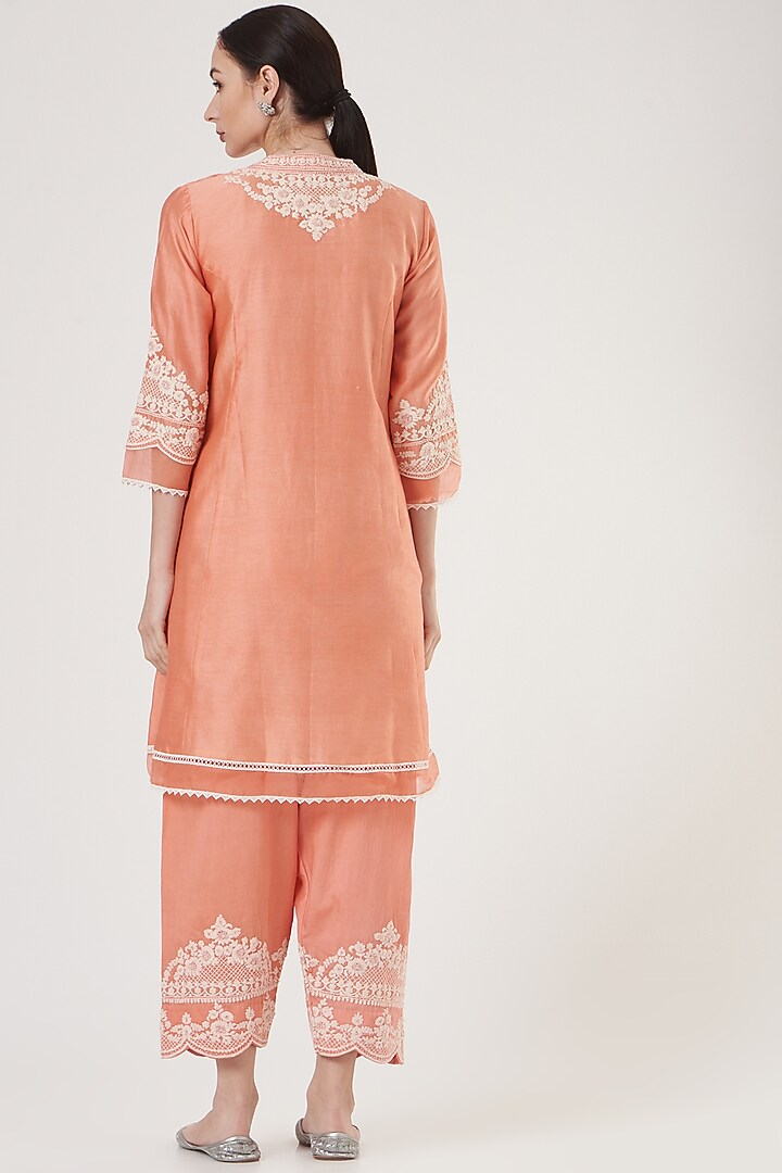 Peach Embroidered Silk Chanderi Kurta Set by Sheetal Batra at Pernia's Pop Up Shop
