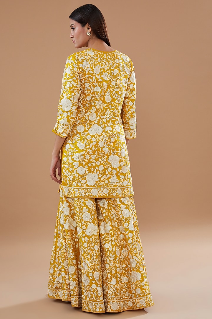 Mustard Pure Chanderi Silk Embroidered Pleated Gharara Set by Sheetal Batra at Pernia's Pop Up Shop
