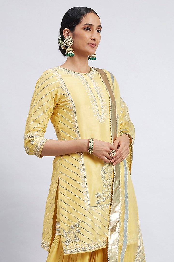 Daffodil Yellow Pure Chanderi Silk Gharara Set by Sheetal Batra at Pernia's Pop Up Shop
