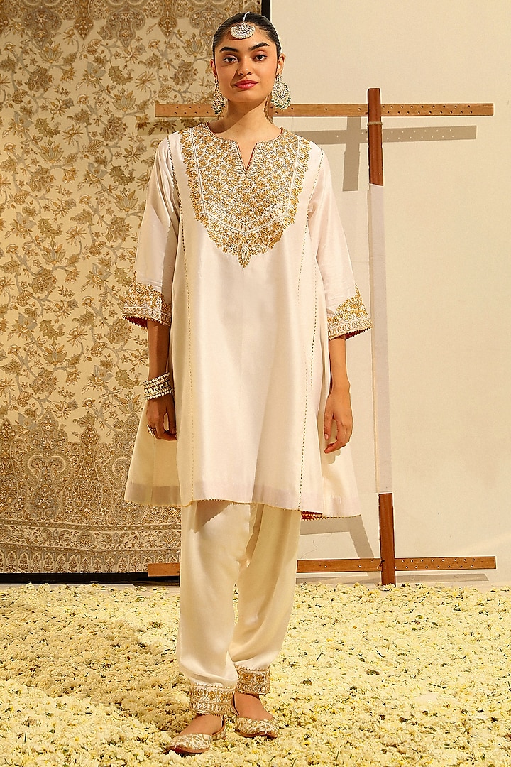 Daisy Ivory Silk Chanderi Gota Patti Embellished Choga Kurta Set by Sheetal Batra at Pernia's Pop Up Shop
