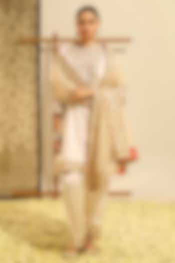 Daisy Ivory Silk Chanderi Gota Patti Embellished Kurta Set by Sheetal Batra at Pernia's Pop Up Shop