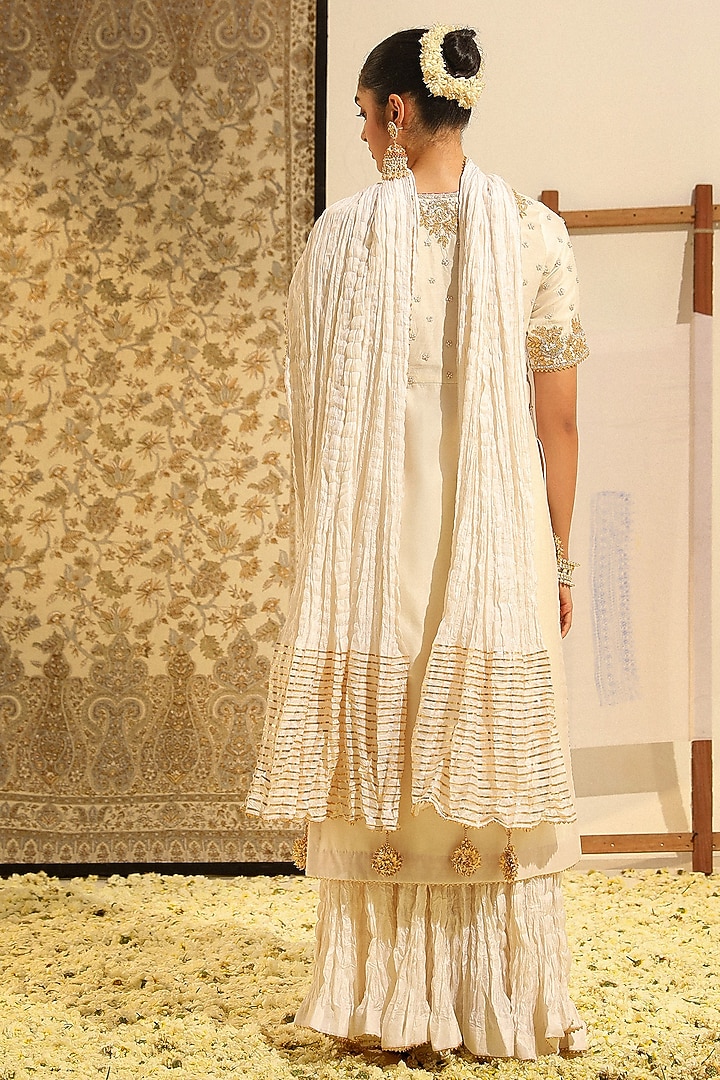 Daisy Ivory Pure Silk Chanderi Gota Patti Embellished Kurta Set by Sheetal Batra at Pernia's Pop Up Shop