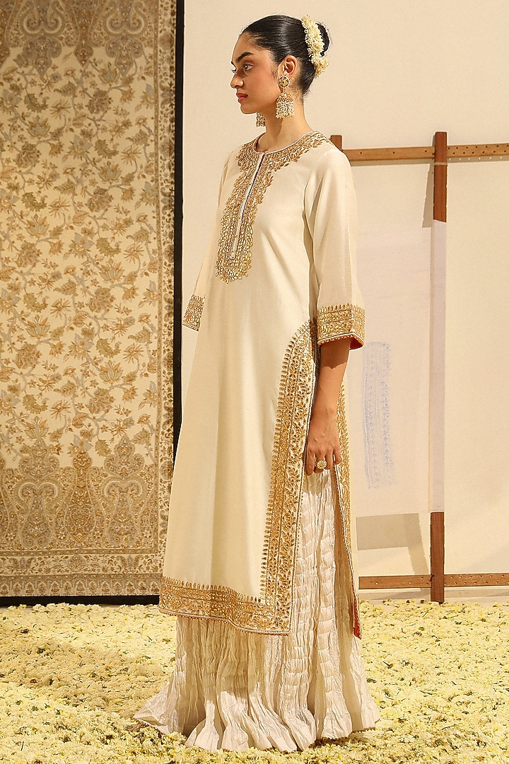 Daisy Ivory Pure Silk Chanderi Gota Patti Embellished Kurta Set by Sheetal Batra at Pernia's Pop Up Shop