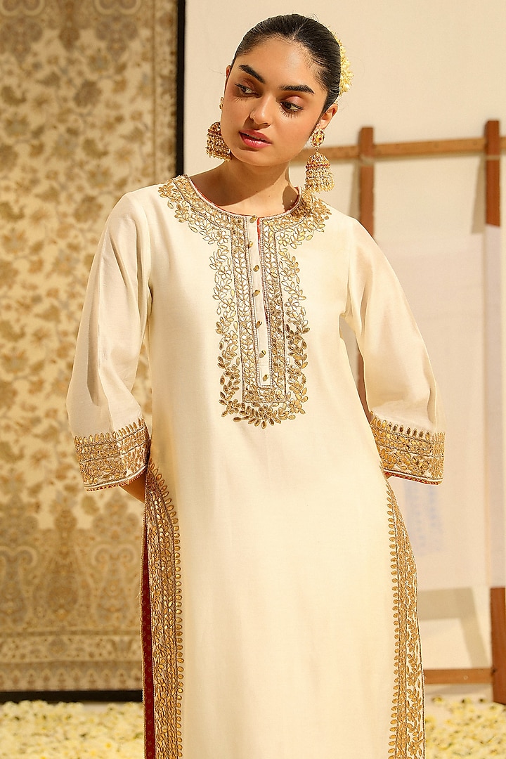 Daisy Ivory Pure Silk Chanderi Gota Patti Embellished Kurta Set by Sheetal Batra at Pernia's Pop Up Shop
