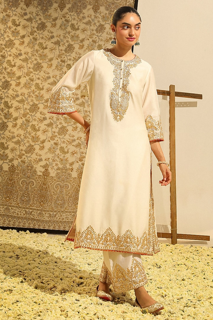 Daisy Ivory Silk Chanderi Gota Patti Embellished A-Line Kurta Set by Sheetal Batra at Pernia's Pop Up Shop