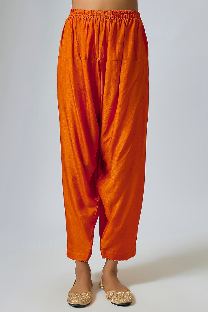 Burnt Orange Pure Silk Kiran Dori Embroidered Kaftan Set by Sheetal Batra at Pernia's Pop Up Shop