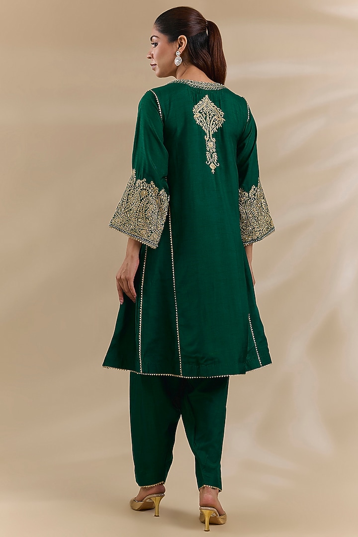 Emerald Green Upada Silk Kurta Set by Sheetal Batra at Pernia's Pop Up Shop