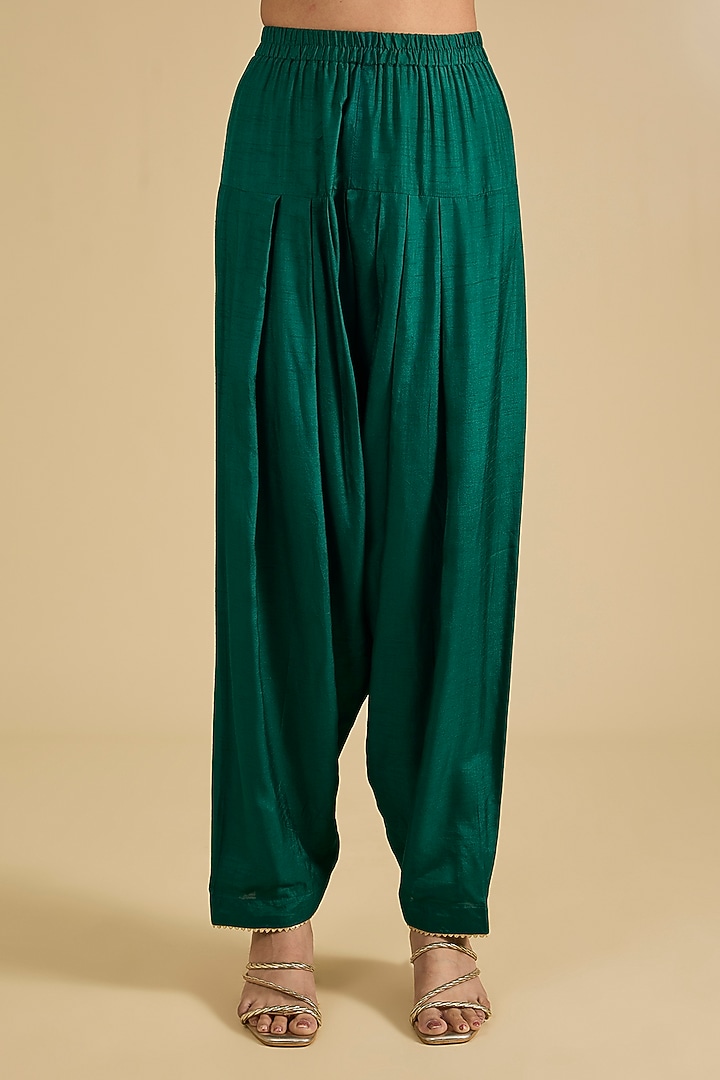 Green Pure Upada Silk Zardosi Embroidered Choga Kurta Set by Sheetal Batra at Pernia's Pop Up Shop