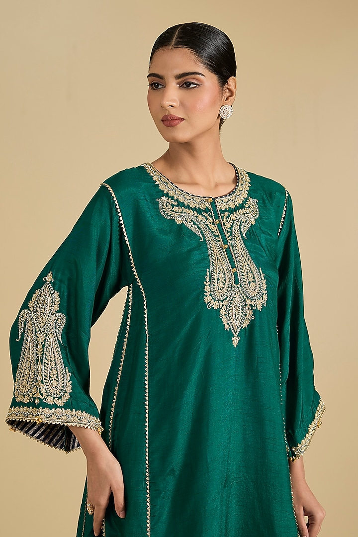 Green Pure Upada Silk Zardosi Embroidered Choga Kurta Set by Sheetal Batra at Pernia's Pop Up Shop