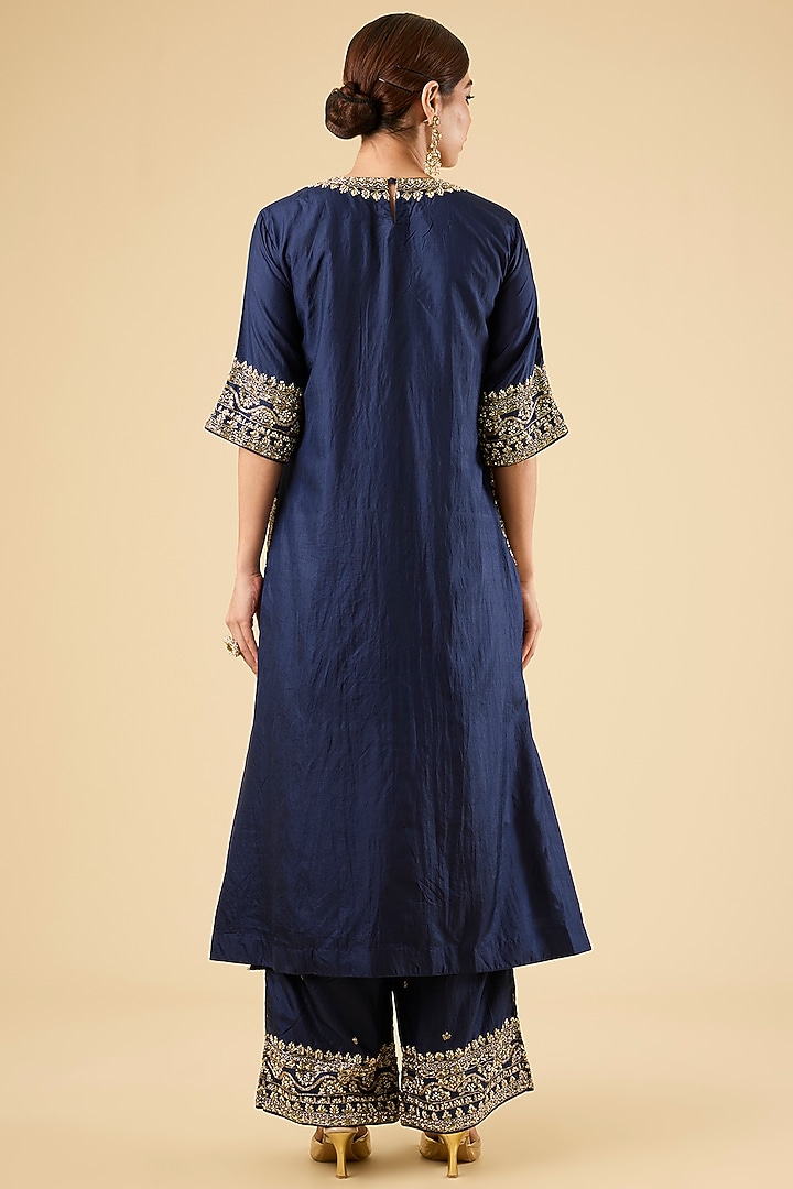 Deep Blue Habutai Silk Kurta Set by Sheetal Batra at Pernia's Pop Up Shop
