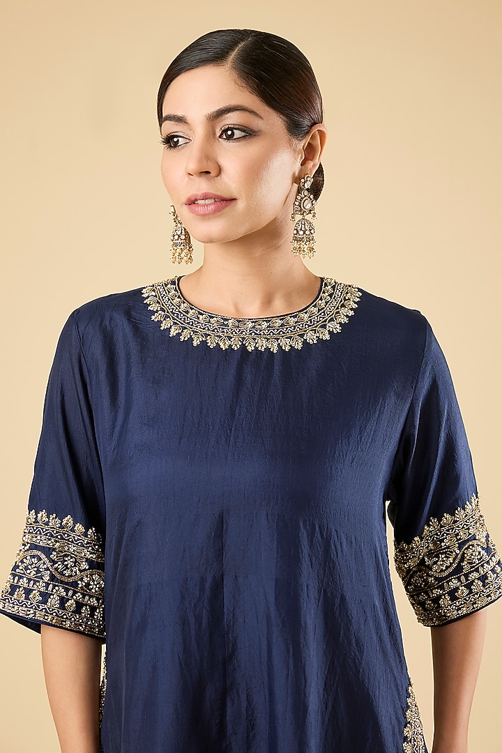 Deep Blue Habutai Silk Kurta Set by Sheetal Batra at Pernia's Pop Up Shop