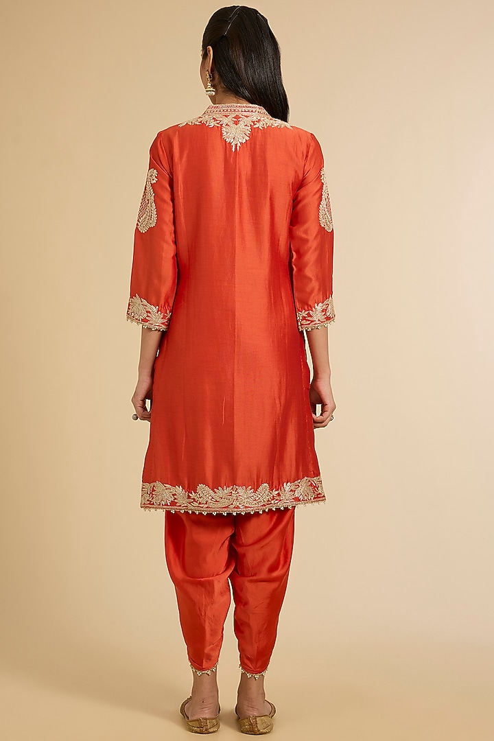 Burnt Orange Chanderi Silk Kashmiri Tilla Embroidered Kurta Set by Sheetal Batra at Pernia's Pop Up Shop
