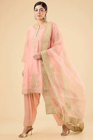 Carnation Pink Chanderi Silk Kashmiri Tilla Embroidered Kurta Set by Sheetal Batra