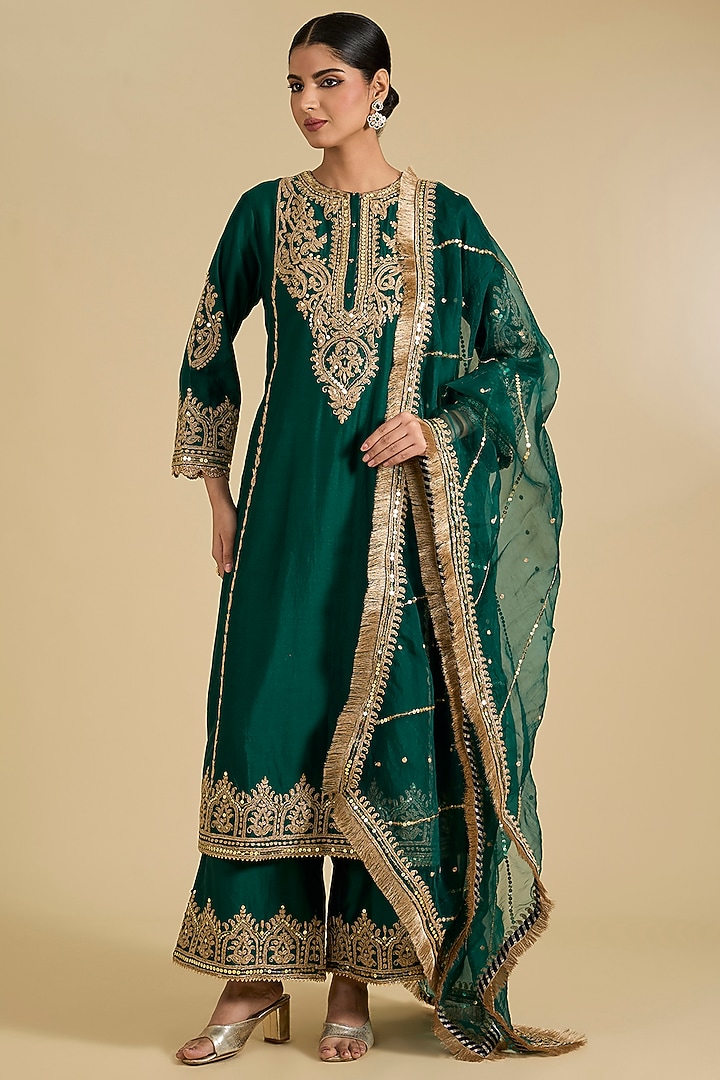 Green Pure Silk Chanderi Kirandori & Sitara Embroidered A-Line Kurta Set by Sheetal Batra at Pernia's Pop Up Shop