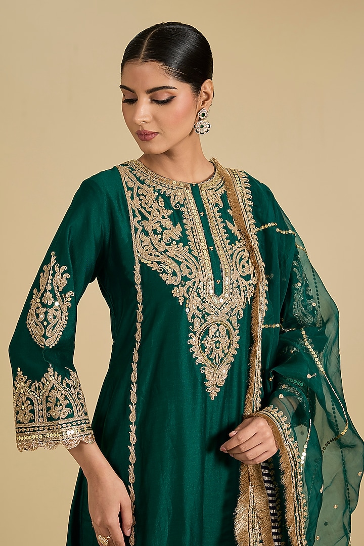 Green Pure Silk Chanderi Kirandori & Sitara Embroidered A-Line Kurta Set by Sheetal Batra at Pernia's Pop Up Shop