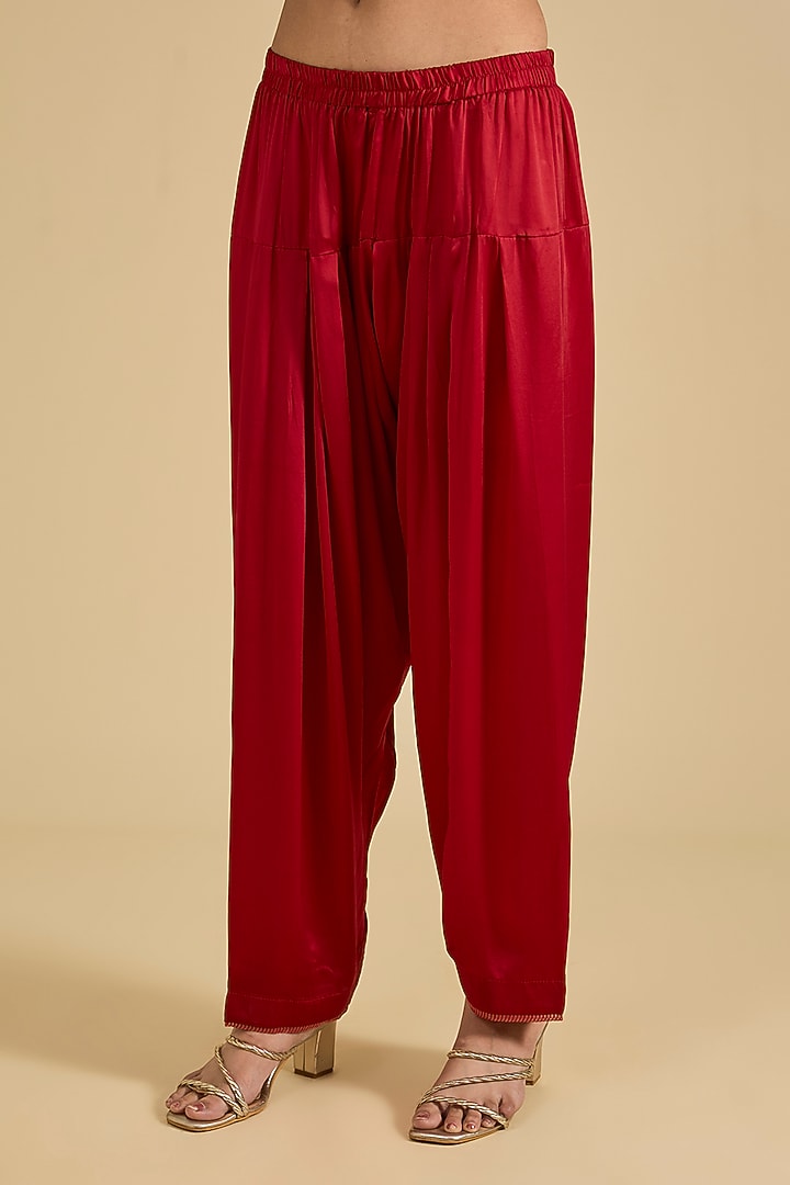 Red Pure Habutai Silk Pearl Embroidered Kurta Set by Sheetal Batra at Pernia's Pop Up Shop