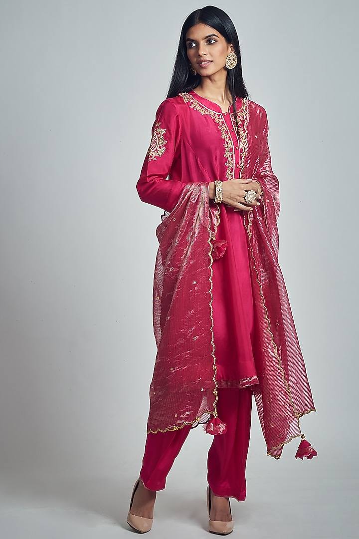 Hot Pink Pure Habutai Silk Pearl Embroidered Kurta Set by Sheetal Batra at Pernia's Pop Up Shop
