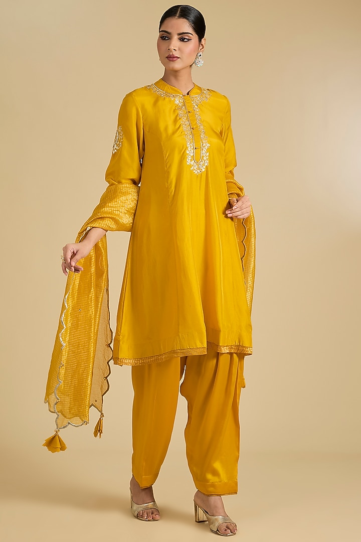 Yellow Pure Habutai Silk Pearl Embroidered Kurta Set by Sheetal Batra at Pernia's Pop Up Shop