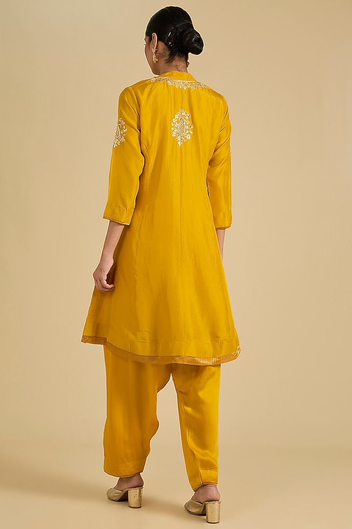 Yellow Pure Habutai Silk Pearl Embroidered Kurta Set by Sheetal Batra at Pernia's Pop Up Shop