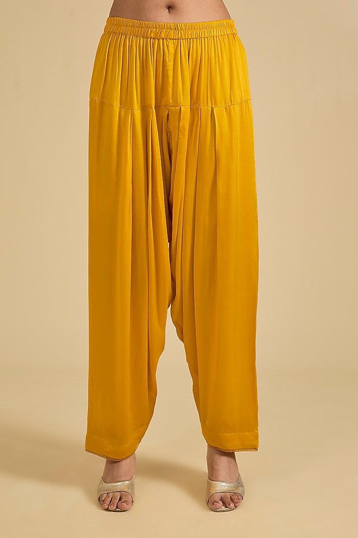 Yellow Pure Habutai Silk Pearl Embroidered Kurta Set by Sheetal Batra at Pernia's Pop Up Shop