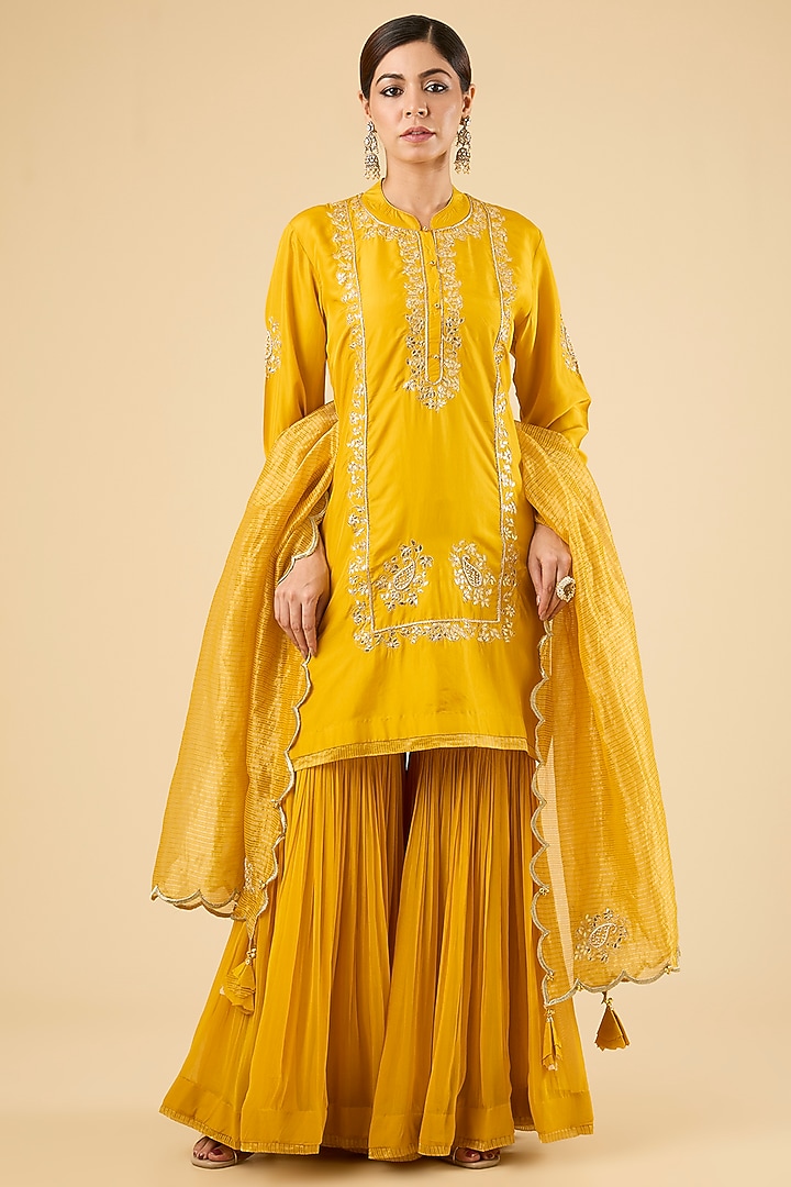 Mustard Pure Habutai Silk Dabka Embroidered Kurta Set by Sheetal Batra at Pernia's Pop Up Shop