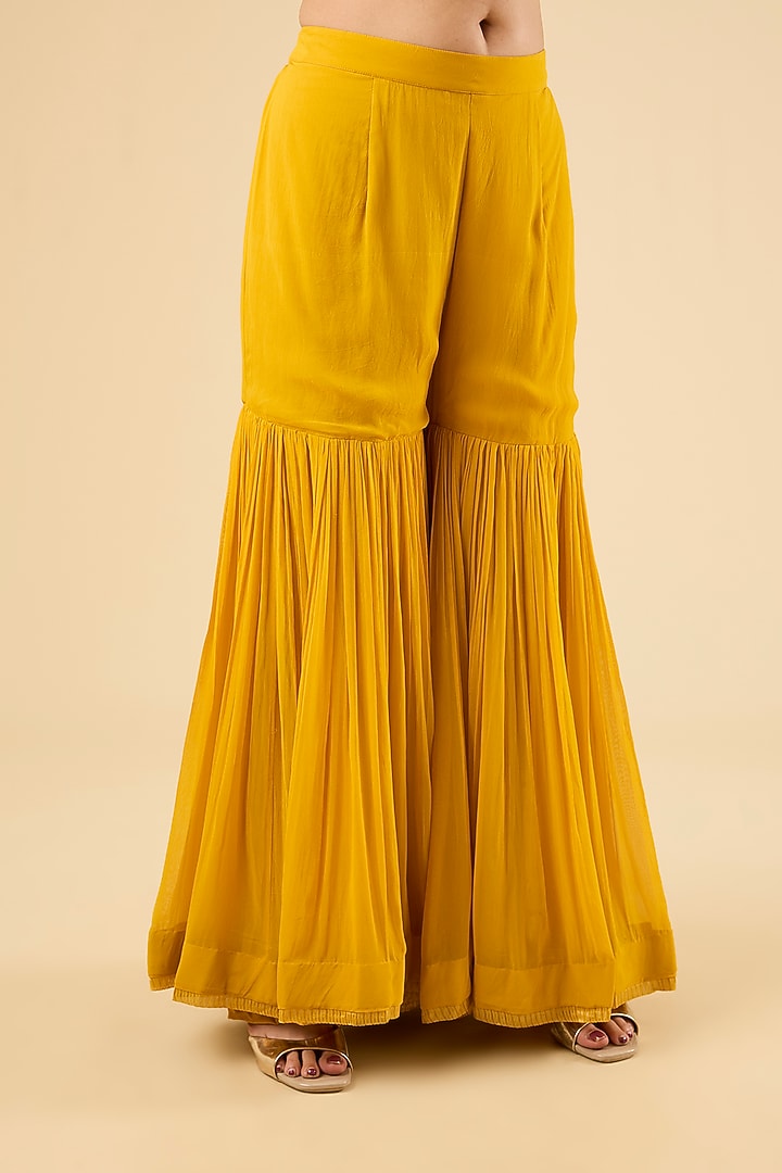 Mustard Pure Habutai Silk Dabka Embroidered Kurta Set by Sheetal Batra at Pernia's Pop Up Shop