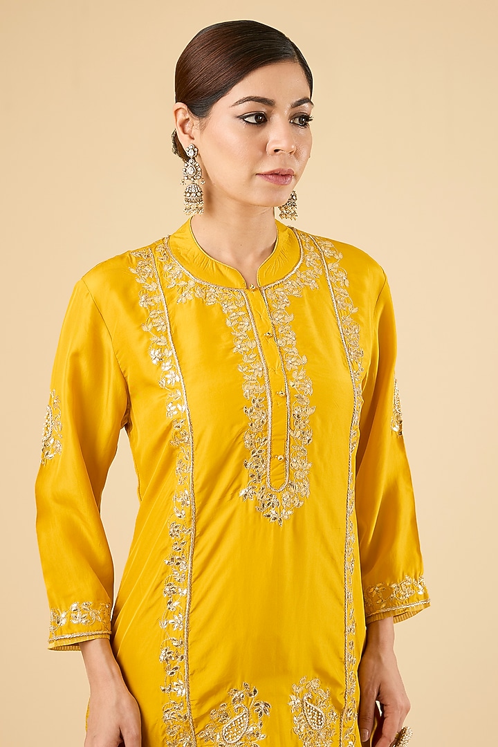 Mustard Pure Habutai Silk Dabka Embroidered Kurta Set by Sheetal Batra at Pernia's Pop Up Shop