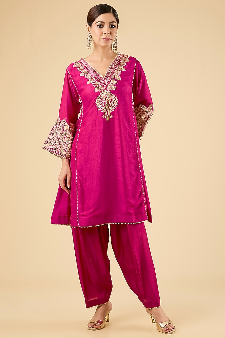 Hot Pink Upada Silk Kurta Set by Sheetal Batra at Pernia's Pop Up Shop