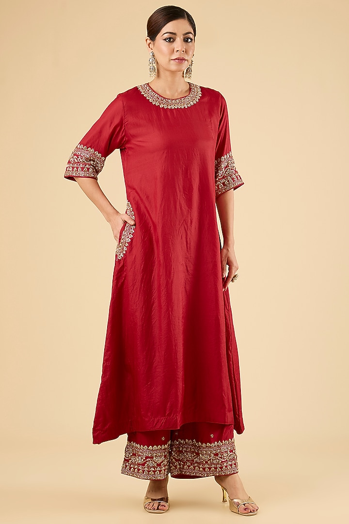Deep Red Habutai Silk Kurta Set by Sheetal Batra at Pernia's Pop Up Shop