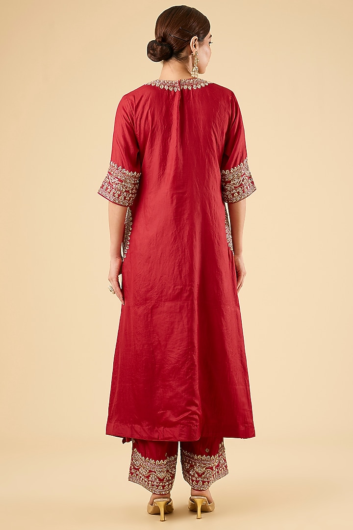 Deep Red Habutai Silk Kurta Set by Sheetal Batra at Pernia's Pop Up Shop