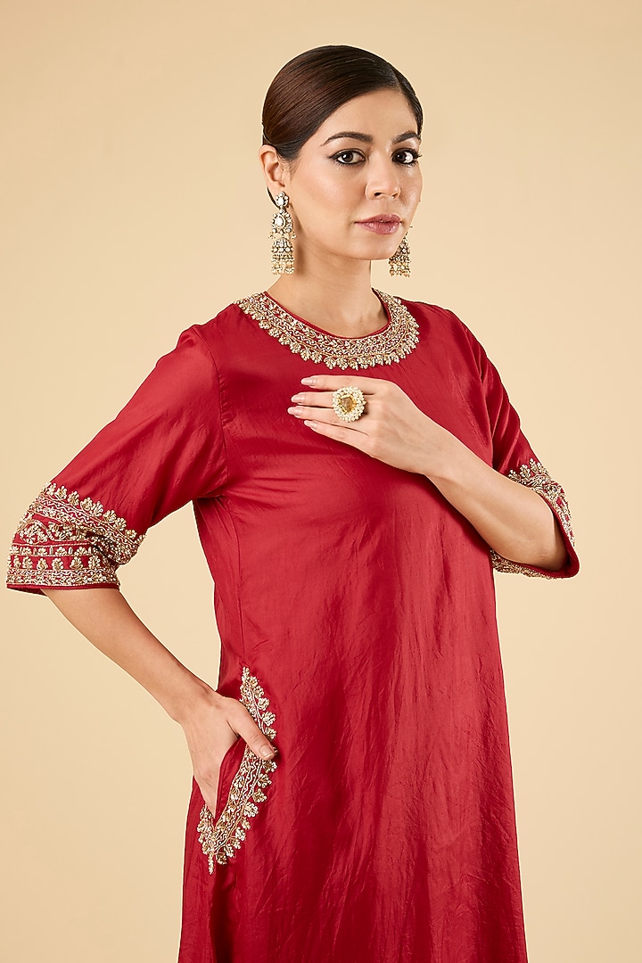 Deep Red Habutai Silk Kurta Set by Sheetal Batra at Pernia's Pop Up Shop