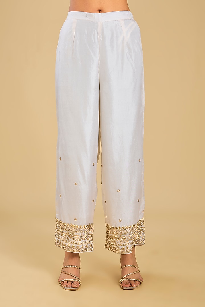 Daisy Ivory Pure Habutai Silk Hand Embellished A-Line Kurta Set by Sheetal Batra at Pernia's Pop Up Shop