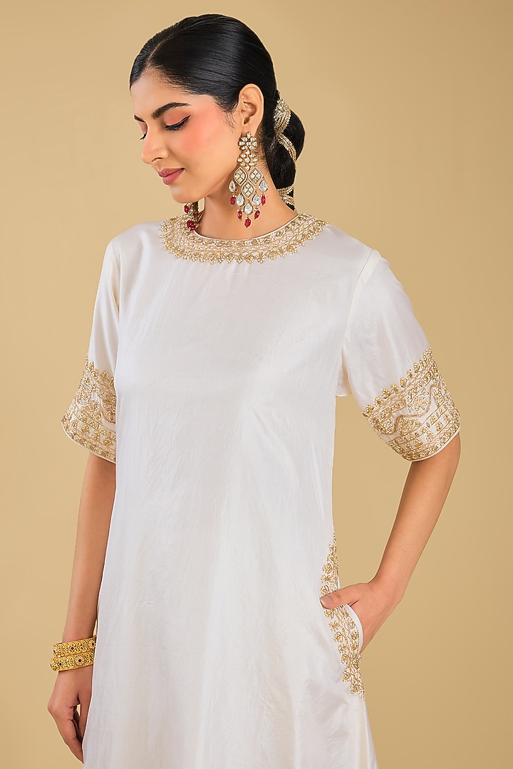 Daisy Ivory Pure Habutai Silk Hand Embellished A-Line Kurta Set by Sheetal Batra at Pernia's Pop Up Shop
