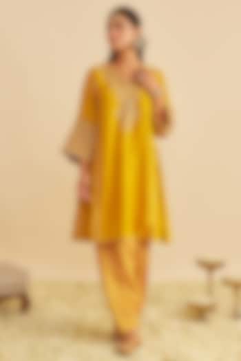 Mustard Upada Silk Gota Embroidered Kurta Set by Sheetal Batra at Pernia's Pop Up Shop