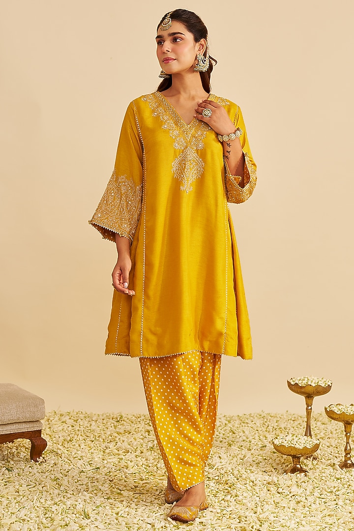 Mustard Upada Silk Gota Embroidered Kurta Set by Sheetal Batra at Pernia's Pop Up Shop